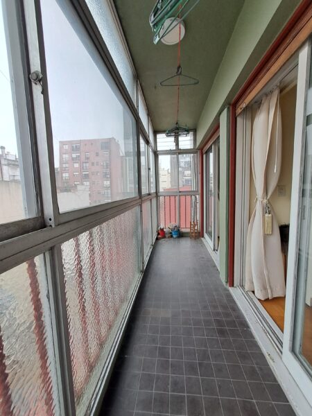 Departamento 3 Ambientes con Cochera - Balvanera - Muy Luminoso - Apto Crédito